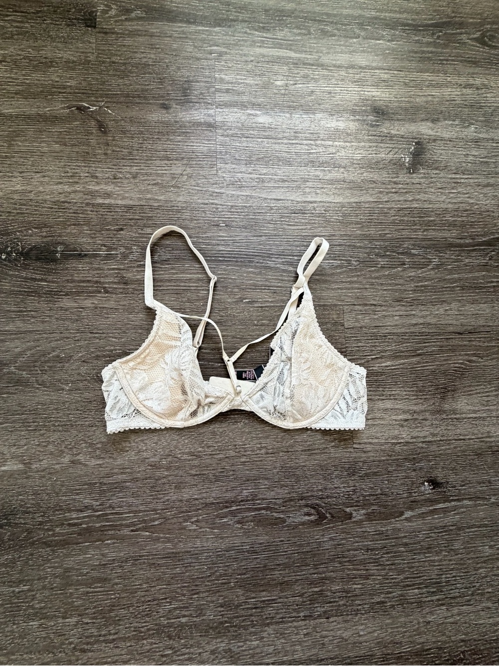 Victoria's Secret Cream Lace Underwire Bra